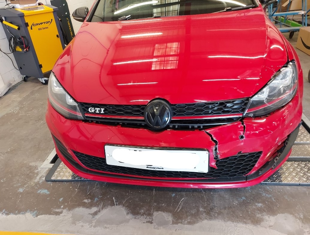 Volkswagen Golf accident damage